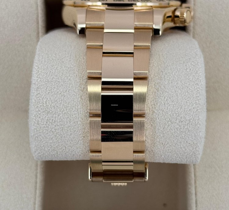Rolex Daytona New 2025 Daytona 40mm 126508 18k Yellow Gold Black Dial