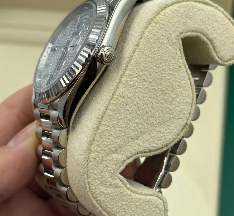 Rolex Day-date 40 Pave Diamond Dial White Gold President