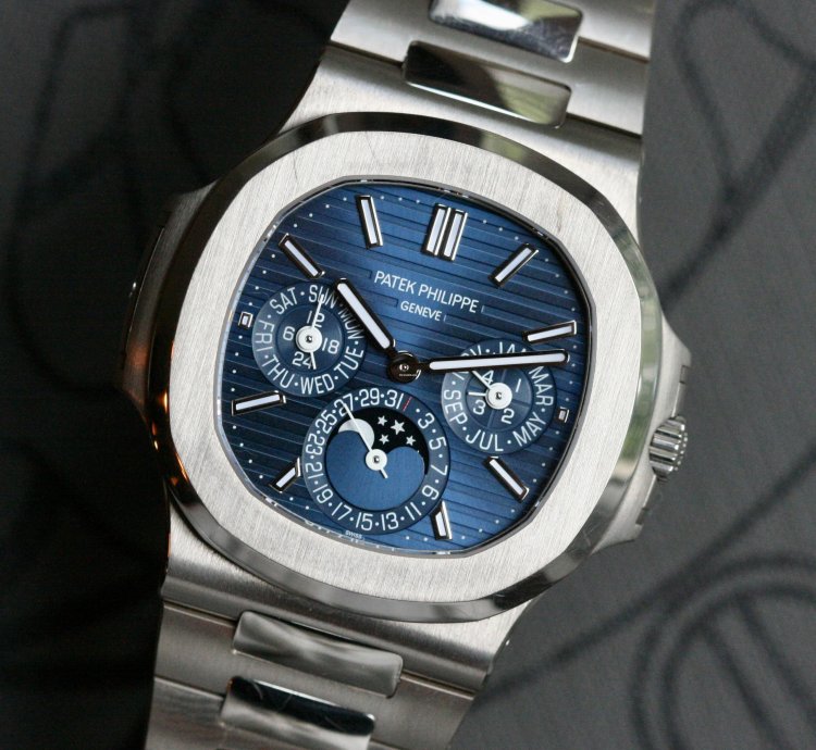 Patek Philippe Nautilus Perpetual Calendar Full Set Watch Winder