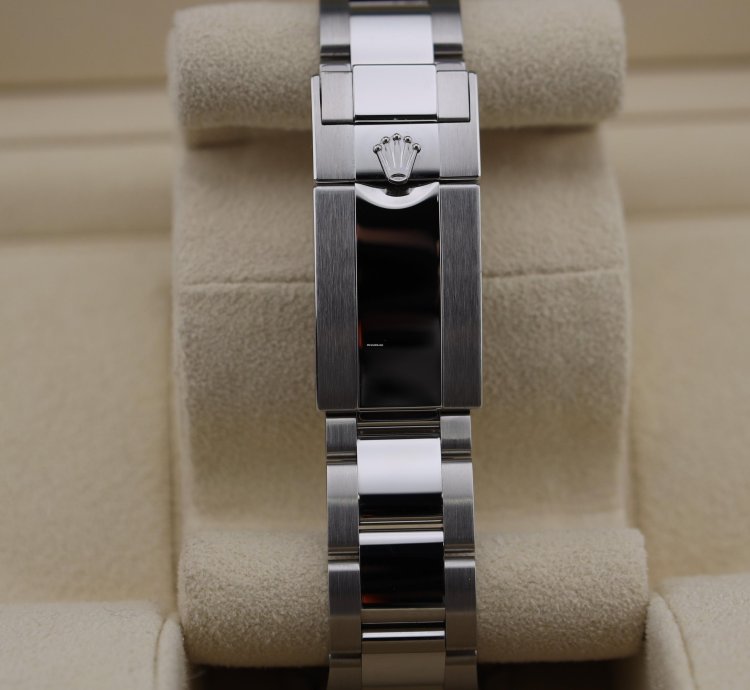 Rolex Daytona New 2025 Daytona Black Dial 126500ln Unworn Full Set