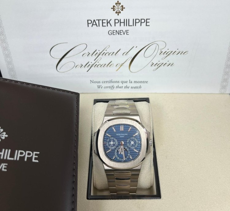 Patek Philippe Nautilus Perpetual Calendar Sunburst White Gold Blue Dial 5740 1g-001
