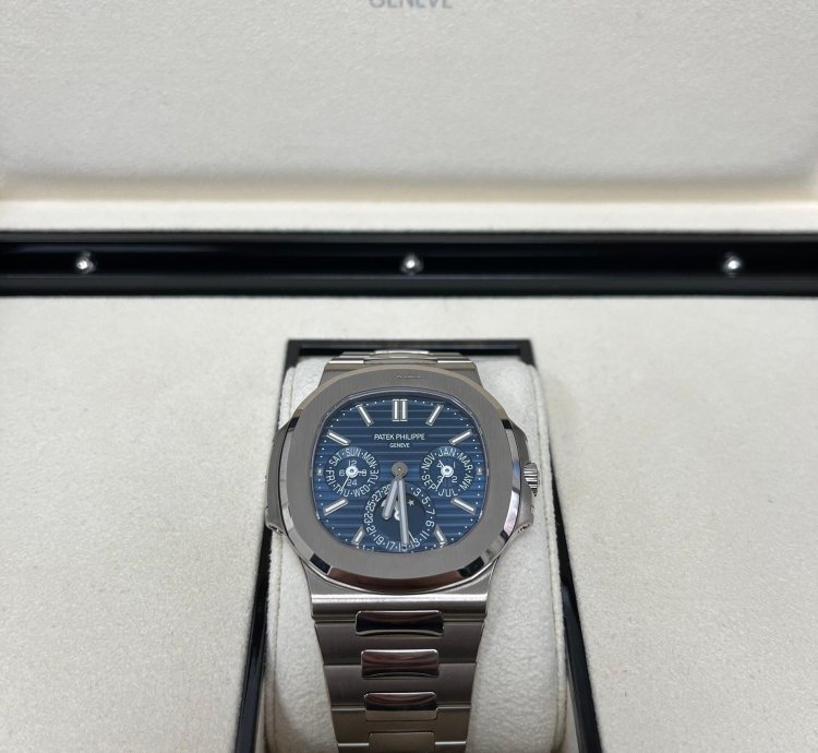 Patek Philippe Nautilus Perpetual Calendar Sunburst White Gold Blue Dial 5740 1g-001