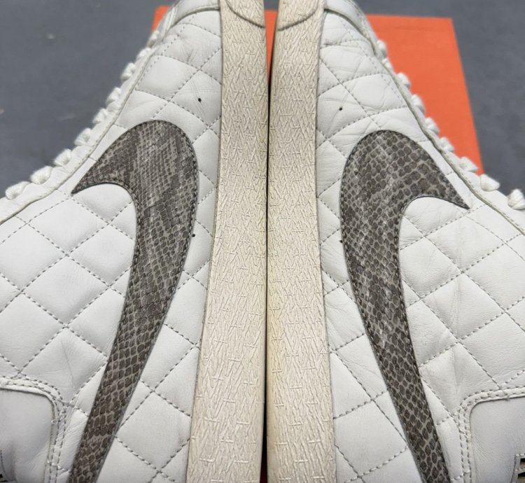 2006 Nike Sb Blazer Supreme White Sail