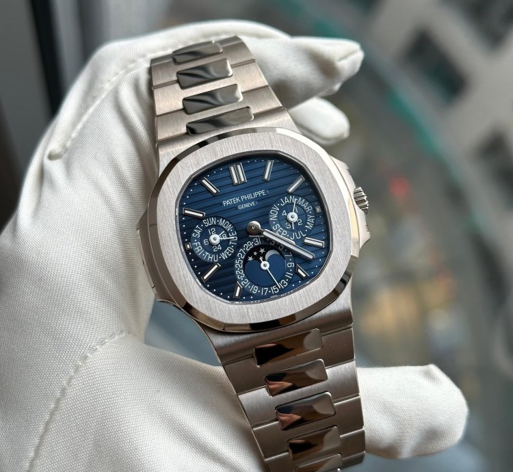 Patek Philippe Nautilus Perpetual Calendar White Gold