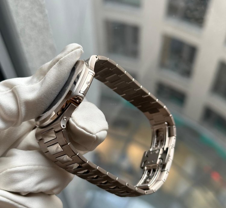 Patek Philippe Nautilus Perpetual Calendar White Gold