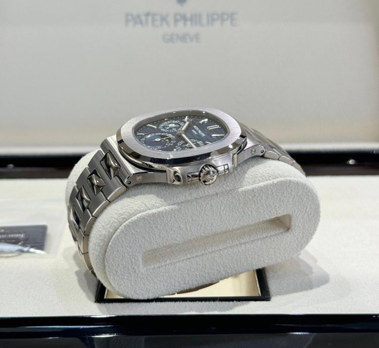 Patek Philippe Nautilus Perpetual Calendar White Gold 5740 1g-001 2020