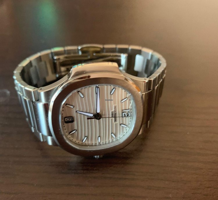 Patek Philippe Nautilus Phillipe 7118 1a-010 With Papers No Box Very Good Cond