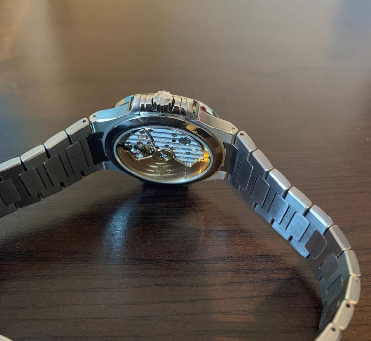 Patek Philippe Nautilus Phillipe 7118 1a-010 With Papers No Box Very Good Cond