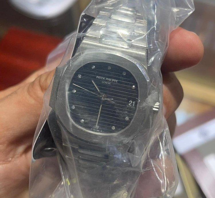 Patek Philippe Nautilus Platinum 3800 1p Factory Blue Diamond Dial Watch Mint