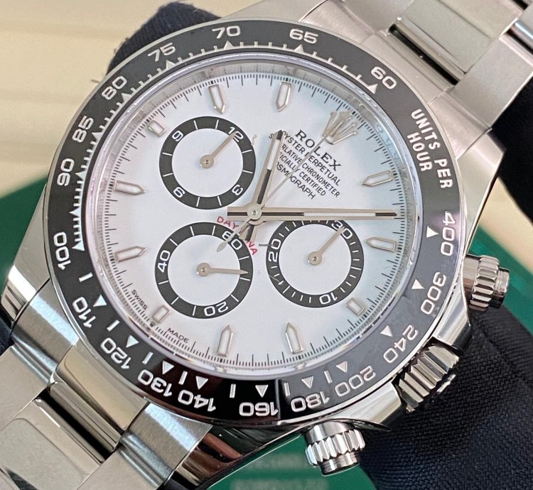 Rolex Daytona New 2025 Unworn Cosmograph Daytona Steel Panda 126500ln Full Set