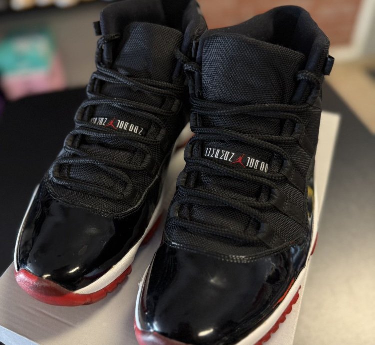 Jordan 11 Bred Playoff 2012 378037-010 Size 10 5
