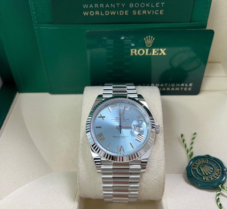 Rolex Day-date 40 Platinum Day-date 40 Watch - Fluted Bezel - Ice Blue Roman Dial President Bracelet 228236