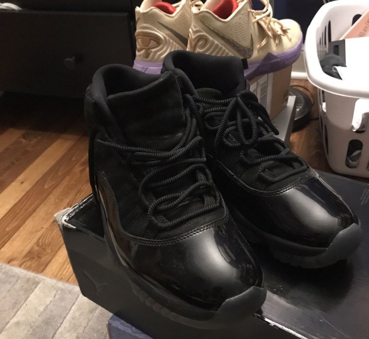 Jordan 11 Cap And Gown
