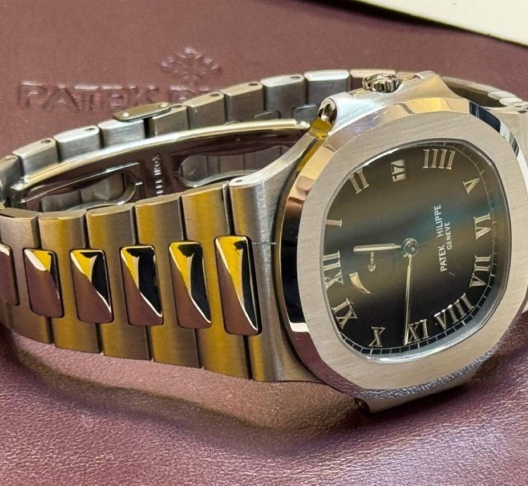 Patek Philippe Nautilus Power Reserve