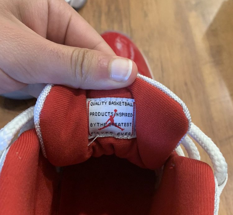 Jordan 11 Cherry With Box And Receipt