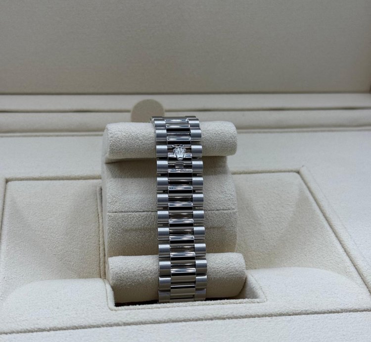 Rolex Day-date 40 Platinum Ice Blue Baguette Diamond New