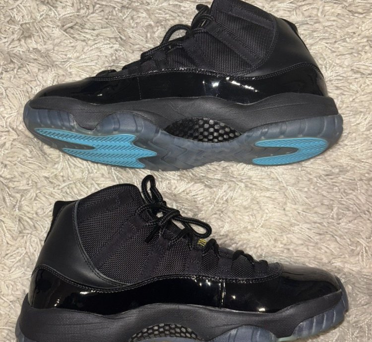 Jordan 11 Gamma - Like New