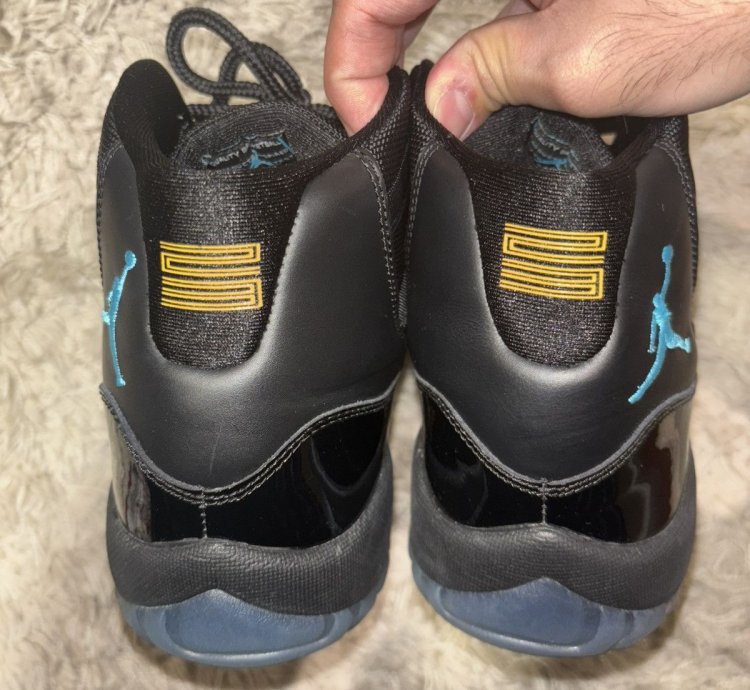 Jordan 11 Gamma - Like New