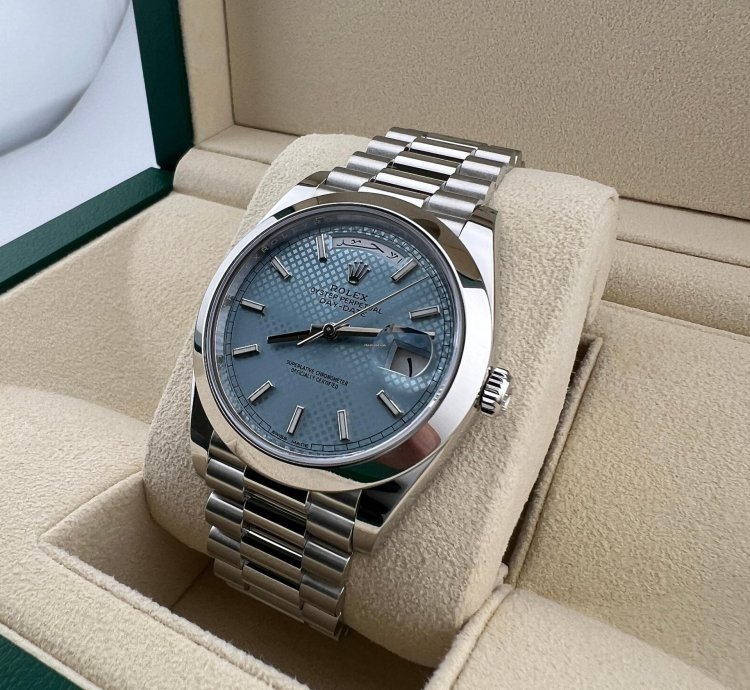Rolex Day-date 40 Platinum Motif Ice Blue With Factory Arabic Calendar