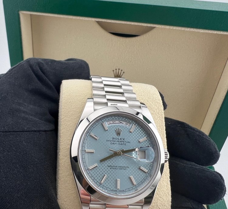 Rolex Day-date 40 Platinum Motif Ice Blue With Factory Arabic Calendar