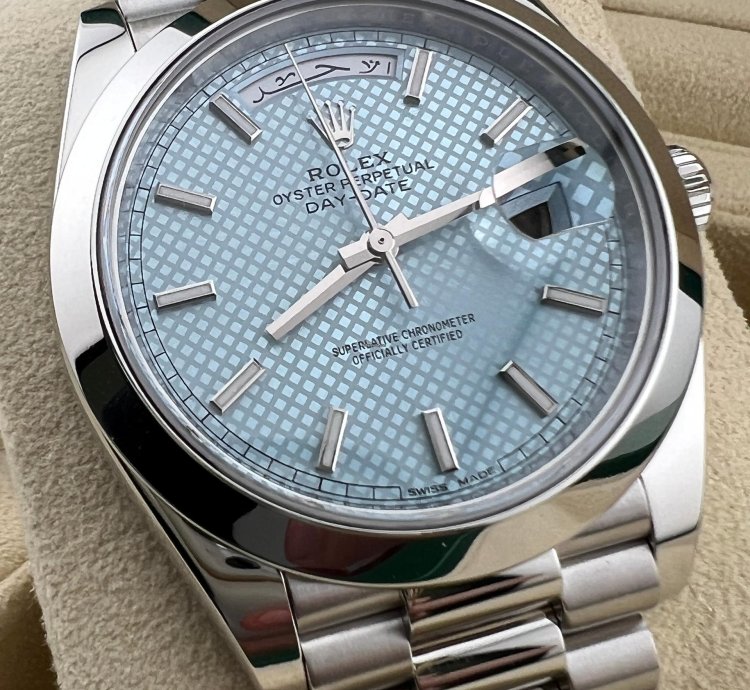 Rolex Day-date 40 Platinum Motif Ice Blue With Factory Arabic Calendar