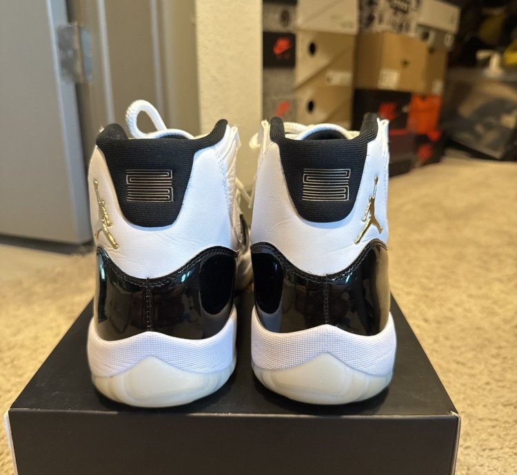 Jordan 11 Gratitude Size 10 5