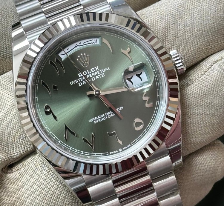 Rolex Day-date 40 Platinum Olive Green Arabic Dial 40 Mm
