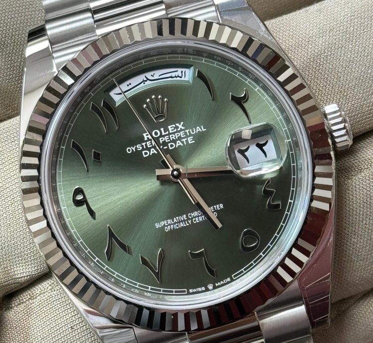 Rolex Day-date 40 Platinum Olive Green Arabic Dial 40 Mm