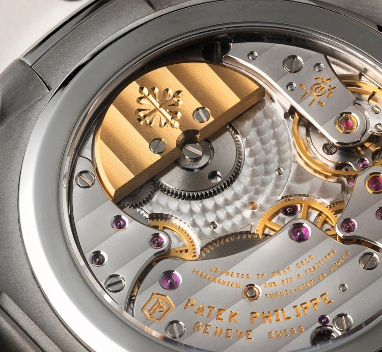 Patek Philippe Nautilus Power-reserve - Moon Phase - 5712 1a-001 - Box Papers