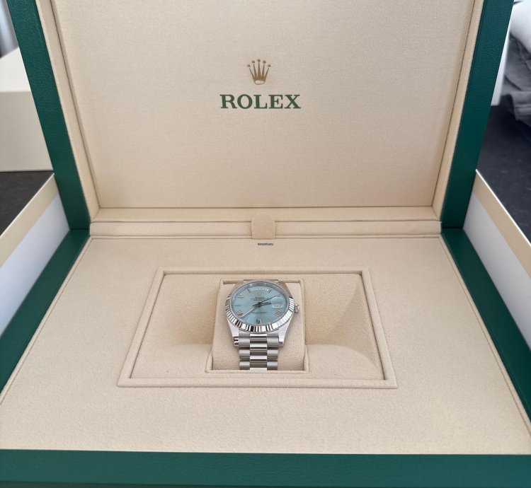 Rolex Day-date 40 Platinum President Ice Blue Roman Dial Full Set with The Box And Certification