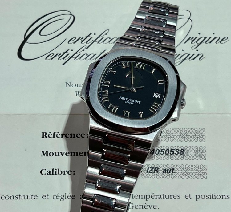 Patek Philippe Nautilus Pre-owned Nautilus Power Reserve Jumbo Comet 3710 1a