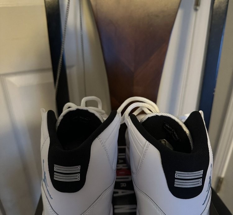 Jordan 11 Legend Blue 2024