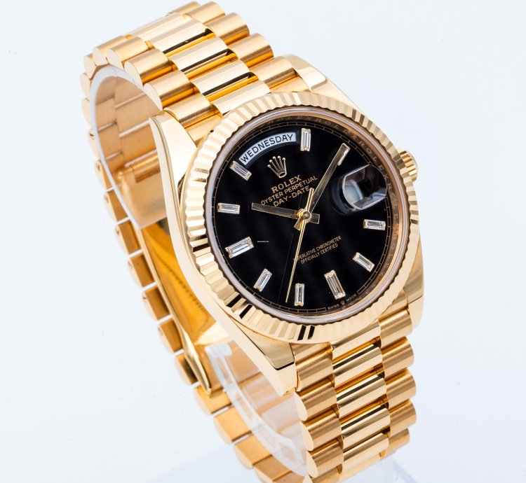Rolex Day-date 40 President 228238 Yellow Gold Black Baguette Dial