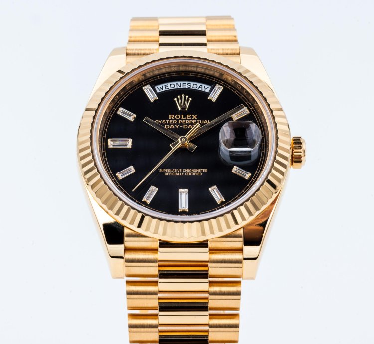 Rolex Day-date 40 President 228238 Yellow Gold Black Baguette Dial