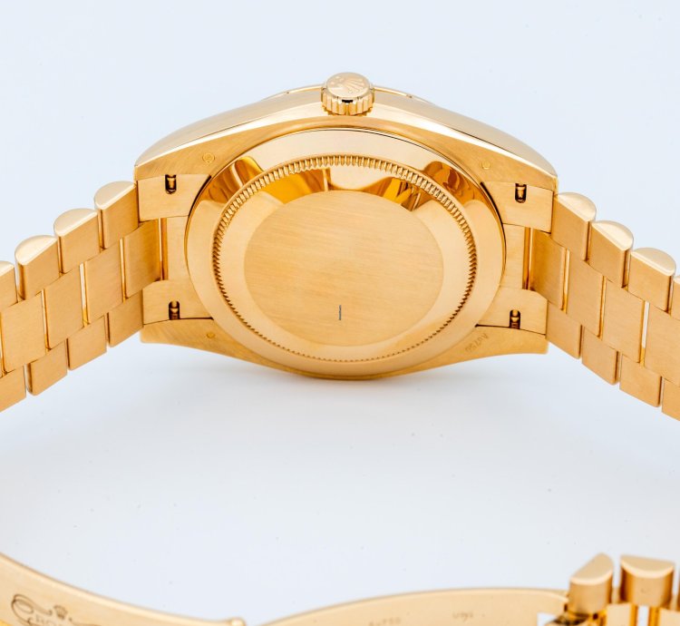 Rolex Day-date 40 President 228238 Yellow Gold Black Baguette Dial