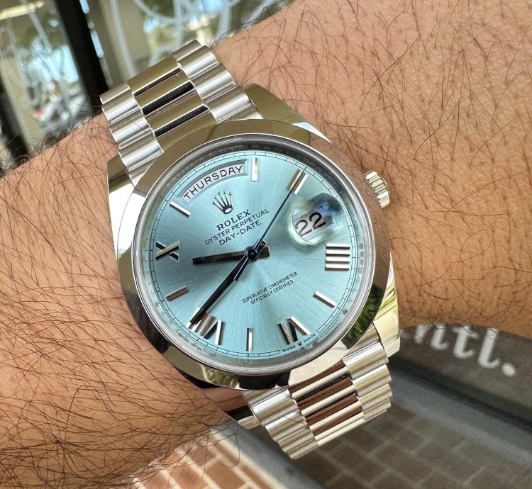 Rolex Day-date 40 President 40mm Day-date 228206 Platinum Ice Blue Roman Dial Unworn