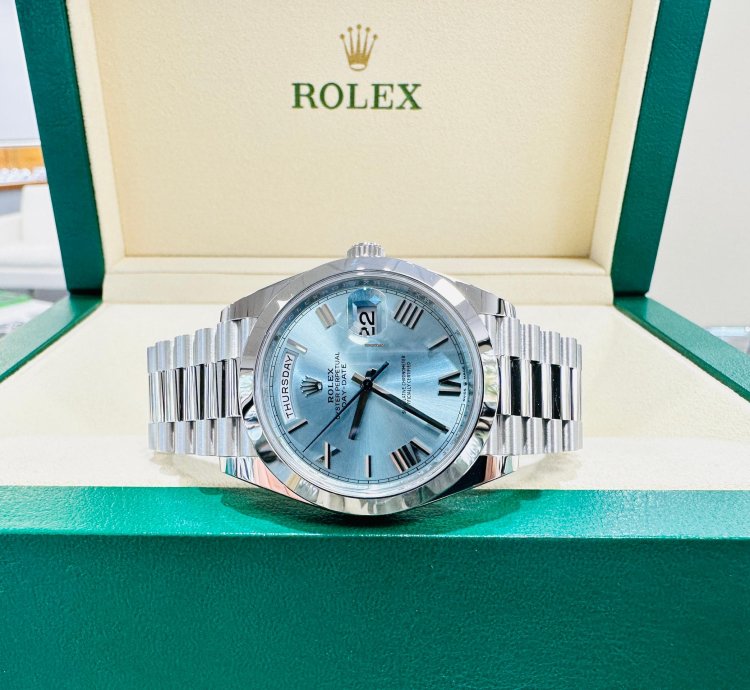 Rolex Day-date 40 President 40mm Day-date 228206 Platinum Ice Blue Roman Dial Unworn