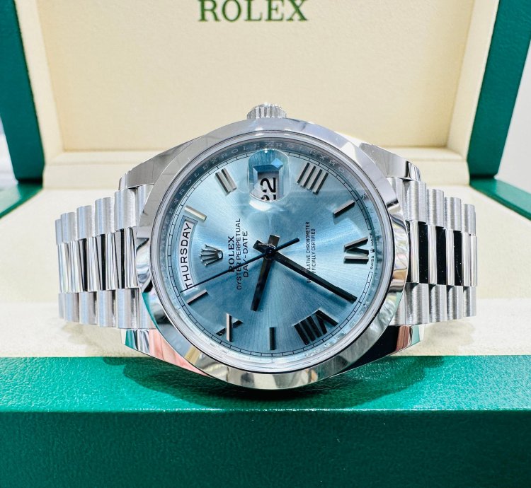 Rolex Day-date 40 President 40mm Day-date 228206 Platinum Ice Blue Roman Dial Unworn