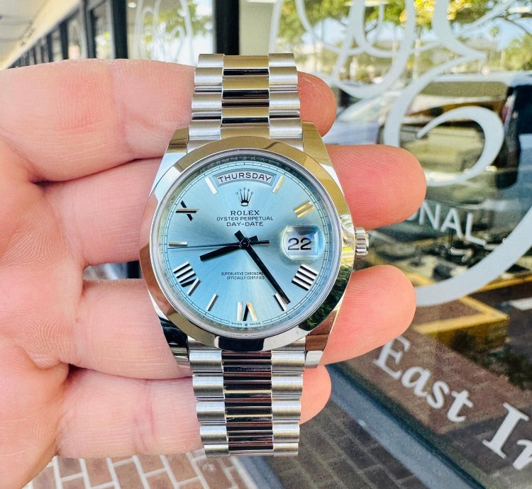 Rolex Day-date 40 President 40mm Day-date 228206 Platinum Ice Blue Roman Dial Unworn