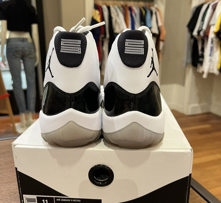 Jordan 11 Retro Concord 2011