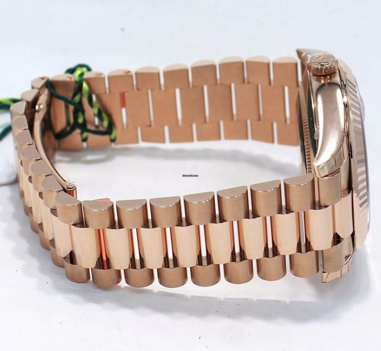 Rolex Day-date 40 President 40mm Day-date 228235 18k Rose Gold Chocolate Dial Unworn