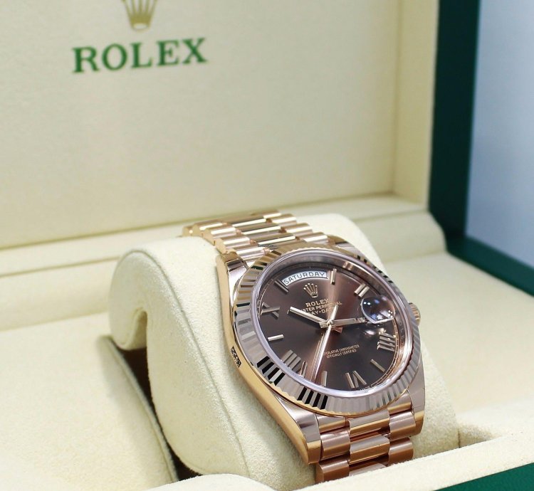 Rolex Day-date 40 President 40mm Day-date 228235 18k Rose Gold Chocolate Dial Unworn
