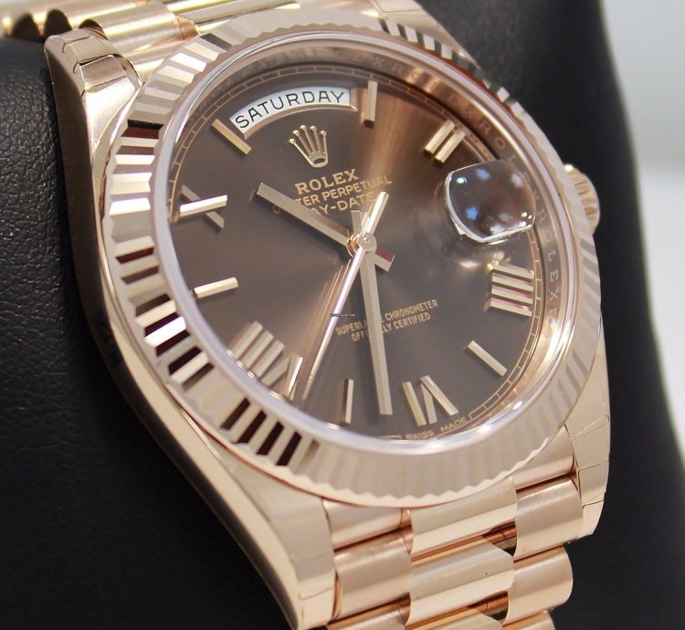 Rolex Day-date 40 President 40mm Day-date 228235 18k Rose Gold Chocolate Dial Unworn