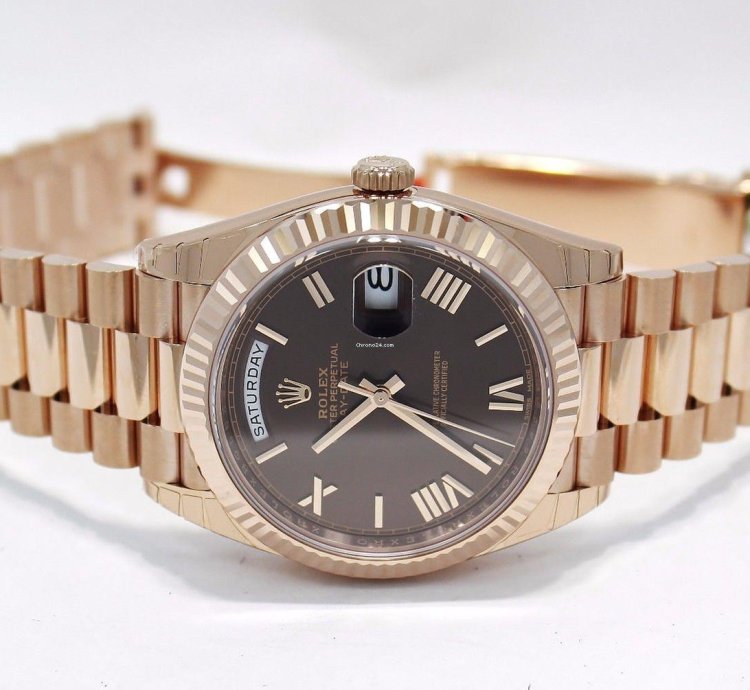 Rolex Day-date 40 President 40mm Day-date 228235 18k Rose Gold Chocolate Dial Unworn