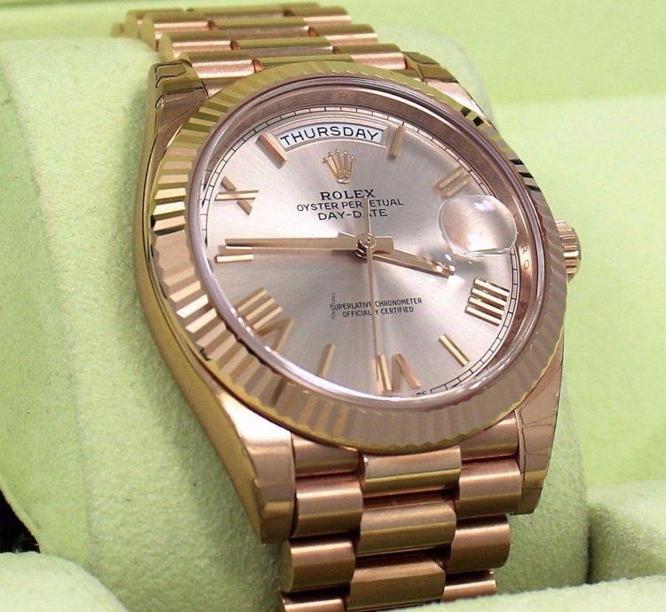 Rolex Day-date 40 President 40mm Day-date 228235 18k Rose Gold Sundust Unworn