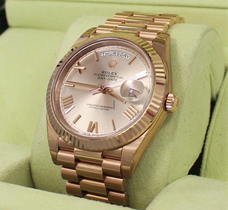 Rolex Day-date 40 President 40mm Day-date 228235 18k Rose Gold Sundust Unworn