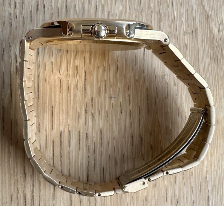 Patek Philippe Nautilus Ref 3700 11