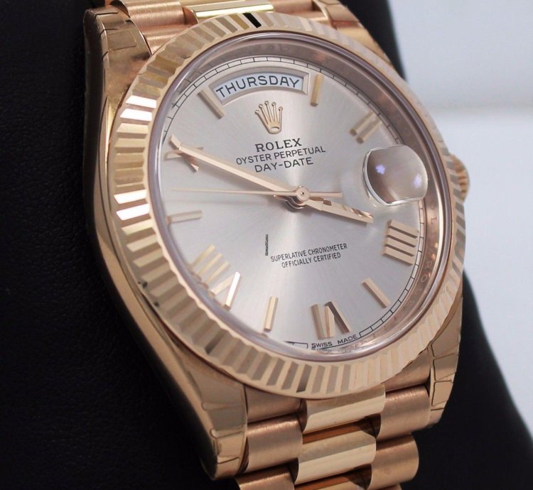 Rolex Day-date 40 President 40mm Day-date 228235 18k Rose Gold Sundust Unworn