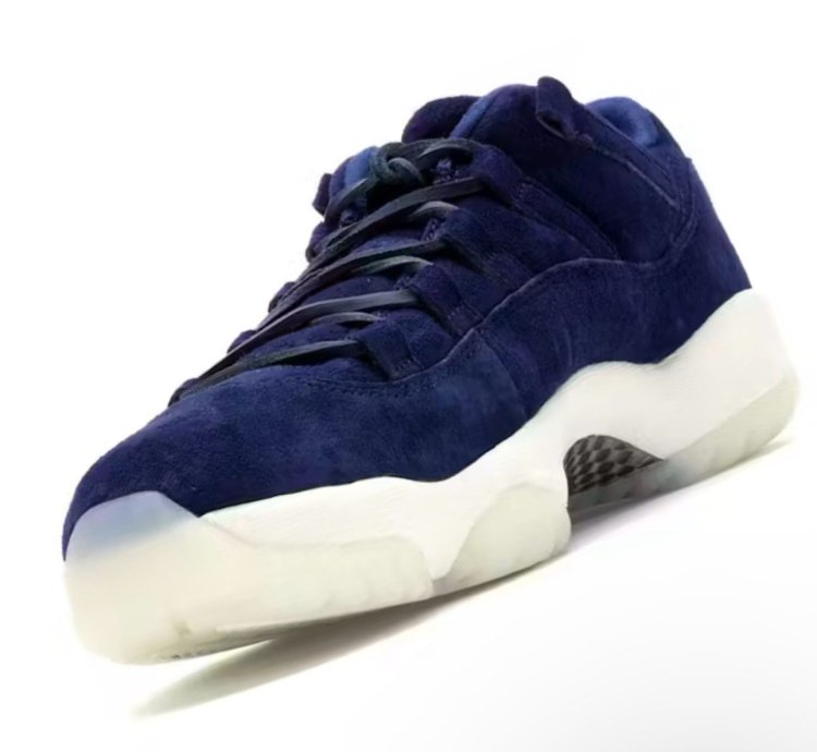Jordan 11 Retro Low Derek Jeter Re2pect