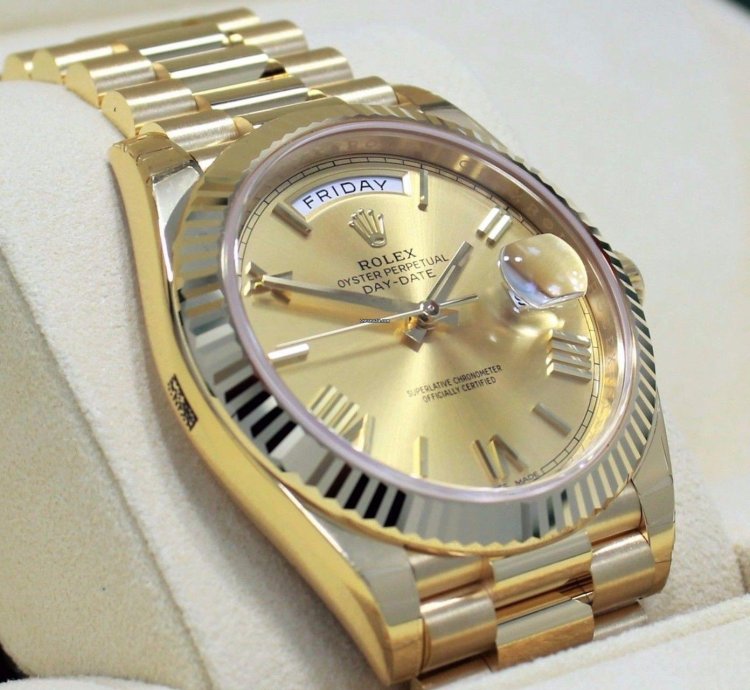 Rolex Day-date 40 President 40mm Day-date 228238 18k Yellow Gold Champagne New